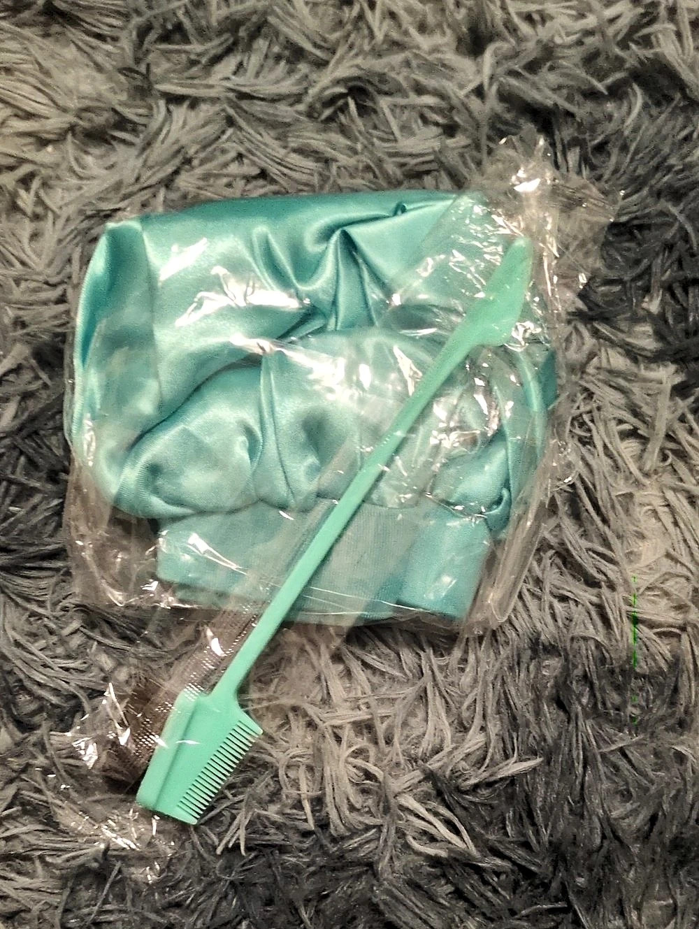 Satin Hair Bonnet & Matching Comb in Green